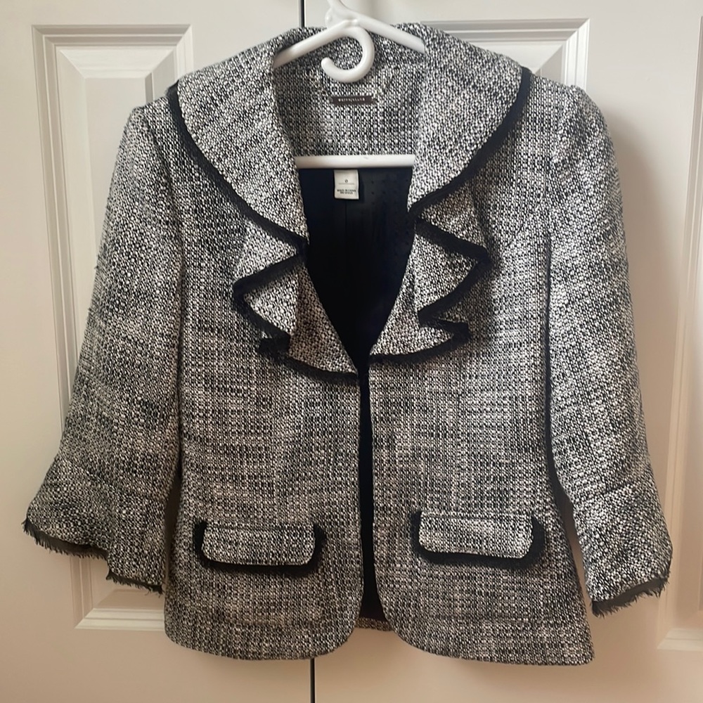 White House Black Market complete Skirt Suit with 3/4 length jack and tank shirt